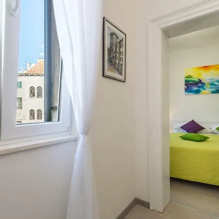 Daire Old Town Tower