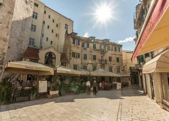 Old Town Tower Διαμέρισμα *