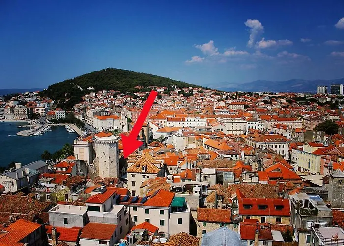 Old Town Tower Σπλιτ