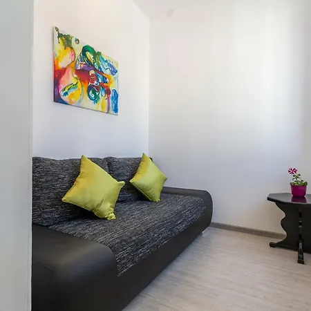 Апартаменти Old Town Tower